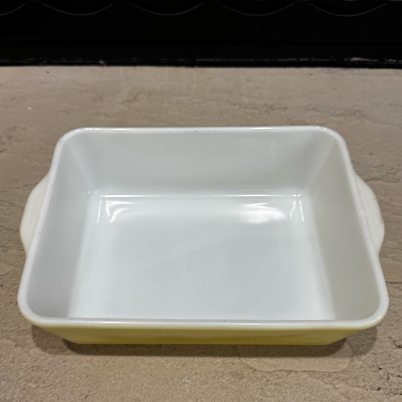 Vintage Pyrex Primary Colors Refrigerator Glass Dishes With Lids - Picture 3 of 15